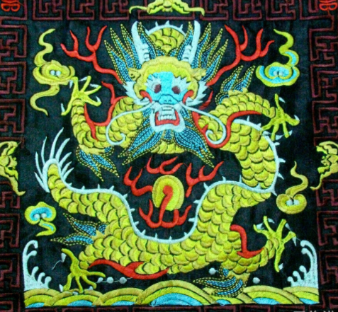 廠家定做批發(fā)機繡刺繡戲服龍補子繡片