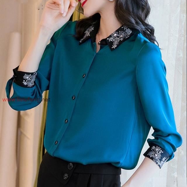 刺繡襯衫顯優雅年輕身材，氣質迷人