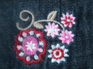 現(xiàn)代繡花 現(xiàn)代繡花