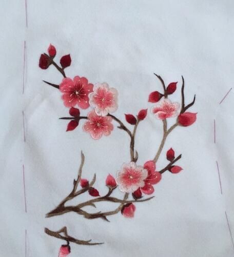 純手工梅花刺繡圖案 純手工梅花刺繡圖案
