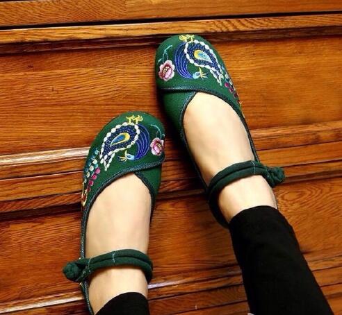 各種風(fēng)格手推繡繡花鞋 各種風(fēng)格手推繡繡花鞋