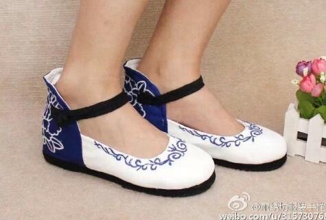各種風(fēng)格手推繡繡花鞋 各種風(fēng)格手推繡繡花鞋