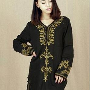 中國民族風電腦繡花服飾民族色彩濃郁 中國民族風電腦繡花服飾民族色彩濃郁