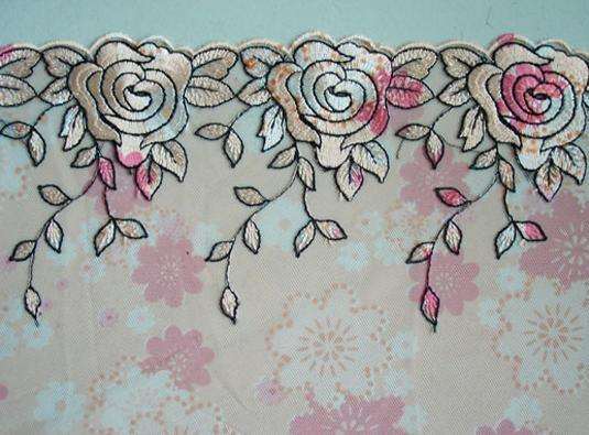 刺繡花邊工藝及其運用 刺繡花邊工藝及其運用