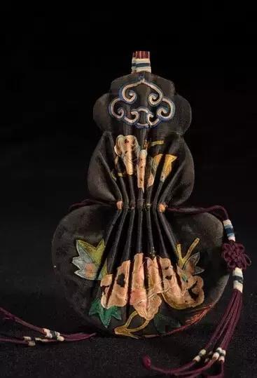 湘繡包包裝進了多少浪漫唯美的故事 湘繡包包裝進了多少浪漫唯美的故事