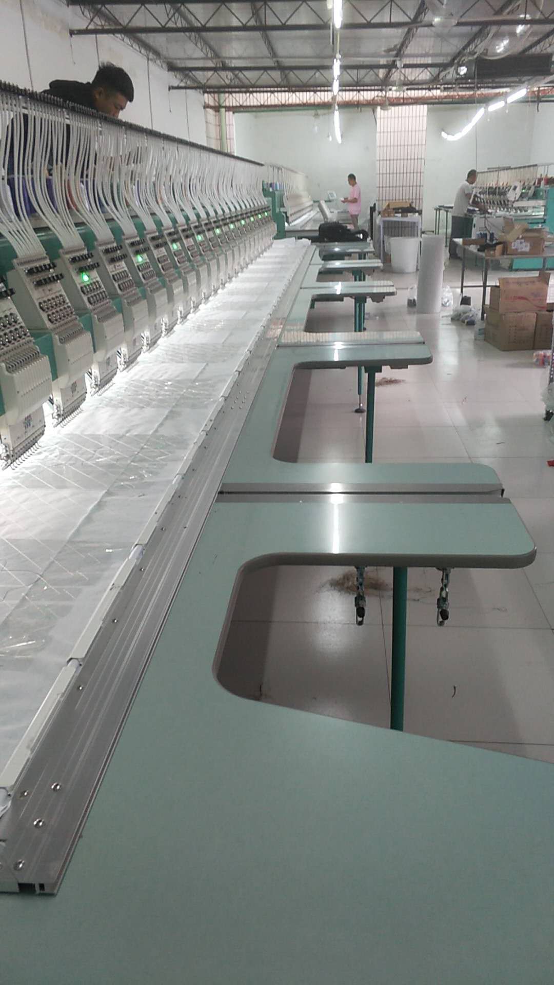 電腦繡花加工車間 電腦繡花加工車間