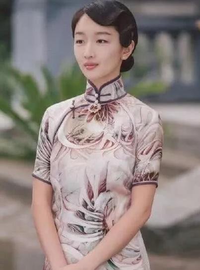 哪位是穿刺繡好看的女星呢 哪位是穿刺繡好看的女星呢