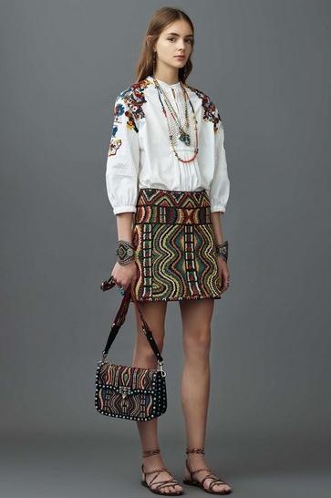 唯美刺繡:穿的不止是衣服還有藝術 唯美刺繡:穿的不止是衣服還有藝術