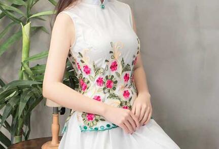 中國風植物繡花上衣 中國風植物繡花上衣