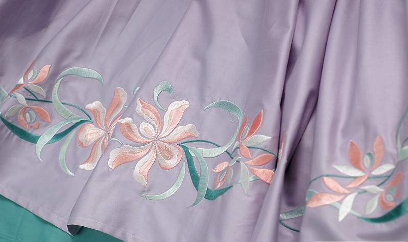 漢唐風服裝刺繡古裝戲演出服加工 漢唐風服裝刺繡古裝戲演出服加工