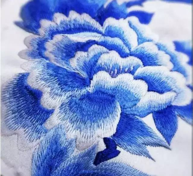 手推繡下一件華麗旗袍的秘密 手推繡下一件華麗旗袍的秘密