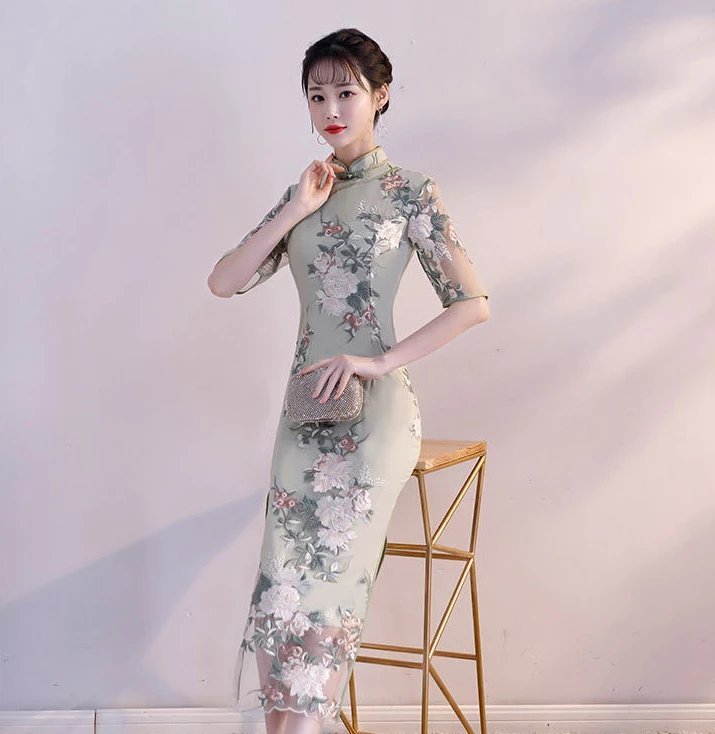 繡花旗袍裙,方寸之間心盡顯女人之美 繡花旗袍裙,方寸之間心盡顯女人之美